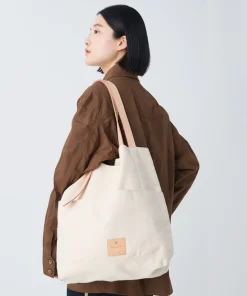 Field Middle Handbag