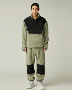 Mountain of Moods Fleece Pullover